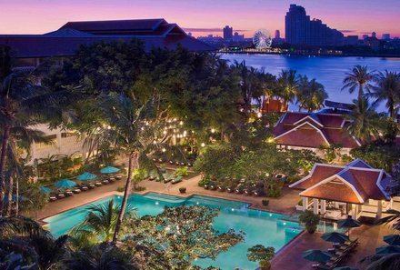 Thailand Familienreise mit Kindern - Thailand for family individuell - Anantara Riverside Resort - Resortanlage mit Pool