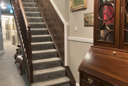 Irland for family - Irland Familienreise - Spanish Point - Bellbridge Hotel - Treppe