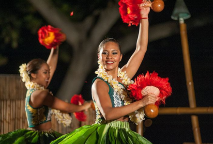 Hawaii Inselhopping for family individuell - Familienreise Hawaii mit Kindern - Royal Kona Resort - Einheimische beim Tanzen