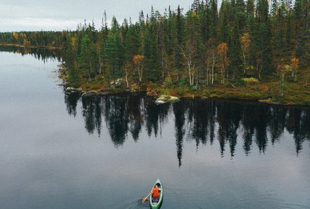 Finnland Familienreise - Finnland Family & Teens Summer - Kanufahrt auf Fluss im Oulanka Nationalpark