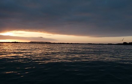 Galapagos mit Kindern - Galapagos Family & Teens - Sonnenaufgang auf Isabela