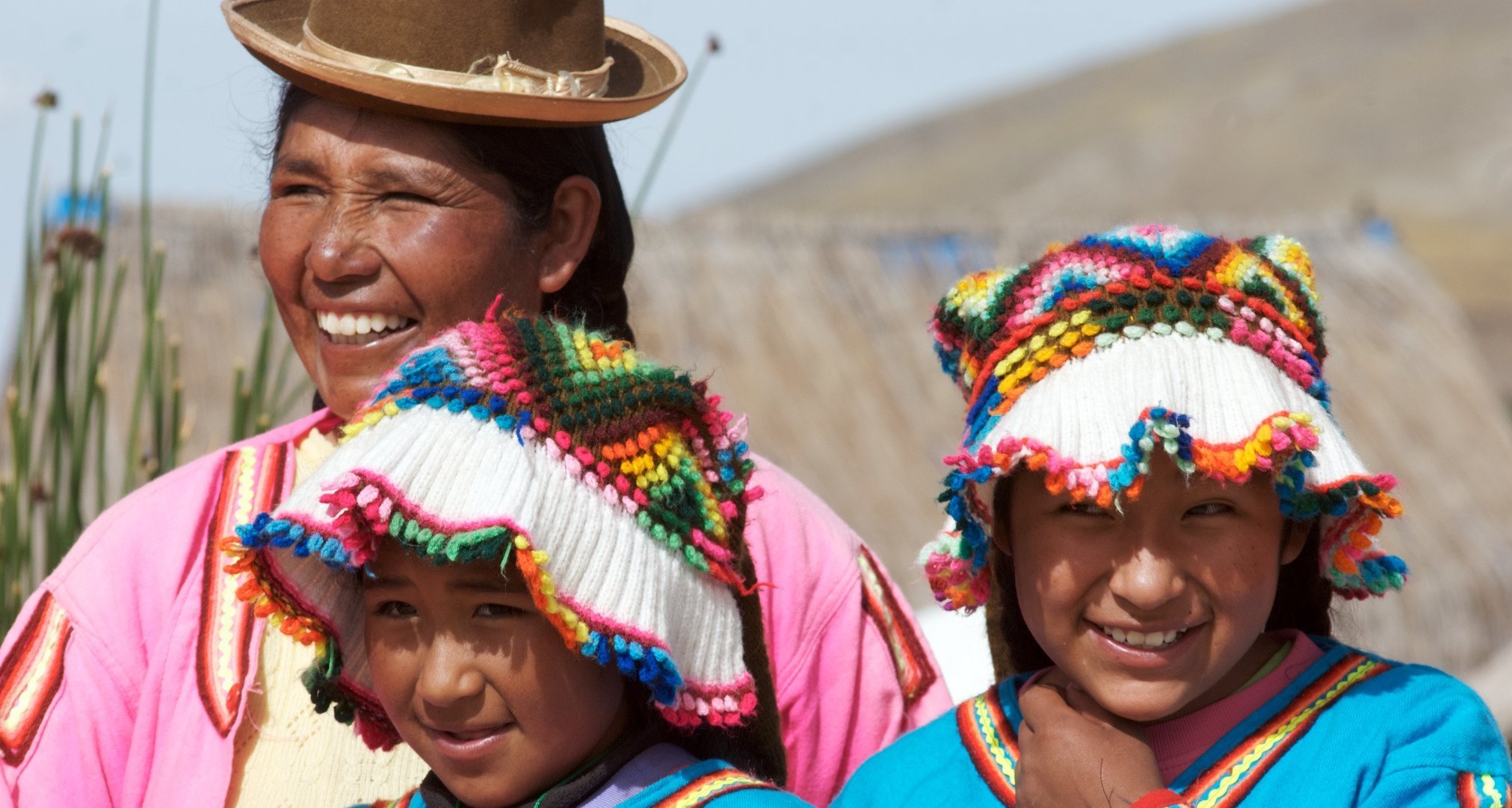 Südamerika Reisen mit Kindern - Peru mit Kindern - Uros Familie