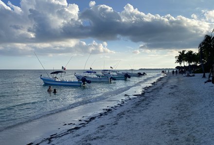 Mexiko Familienreise - Mexiko Family & Teens - Akumal Caribe -  Strand - Boot