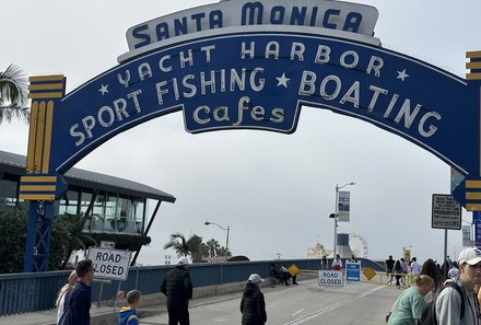 USA Südwesten mit Kindern - USA for family individuell - Kalifornien, Nationalparks & Las Vegas - Santa Monica Pier Schild