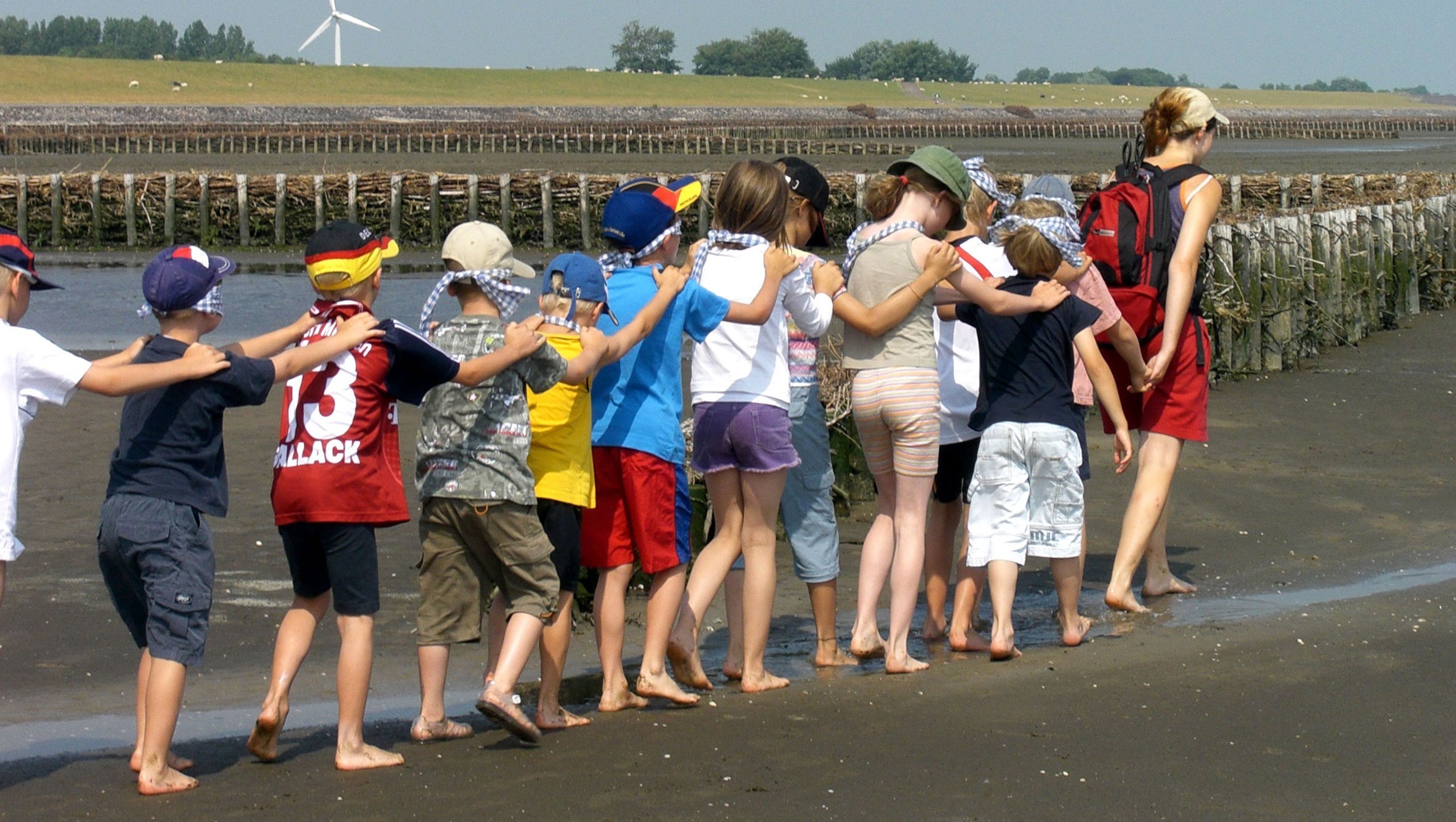 Reisen mit Kleinkindern - Urlaub für Kinder in Europa - Deutschland mit Kindern - Wattwanderung