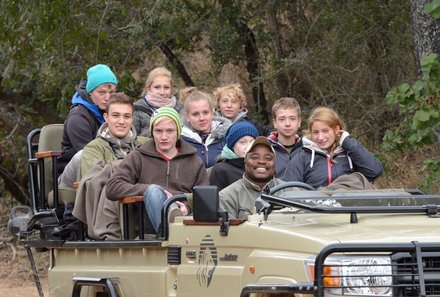 Familienurlaub Südafrika - Südafrika for family - Teens im Jeep