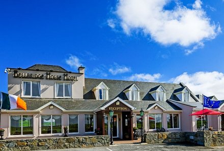 Irland for family - Irland Familienreise - Spanish Point - Bellbridge Hotel - Außenansicht