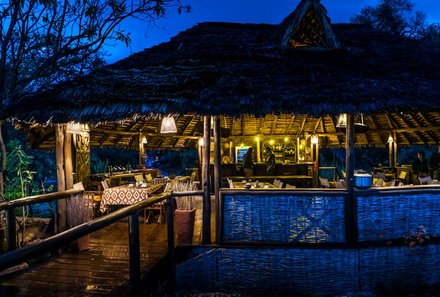 Tansania Familienreise - Tansania Family & Teens - Maweninga Camp - Restaurant