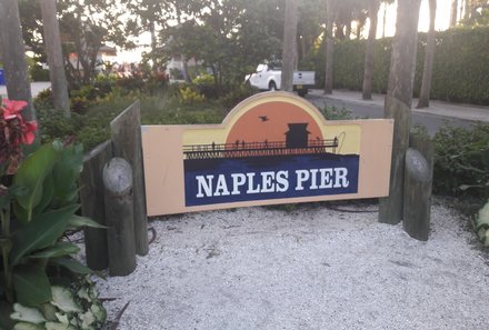Florida Rundreise mit Kindern - Florida for family individuell - Naples Pier Schild