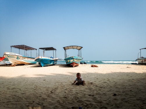 Familienreise - Sri Lanka mit Kinder - Bloggerin Tatjana Lieblingsspot - Strand mit Kindern