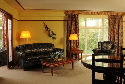 Ostkanada for family - Ostkanada Familienreise mit Kindern - Hotel Au Petit Berger - Sofa Wohnbereich