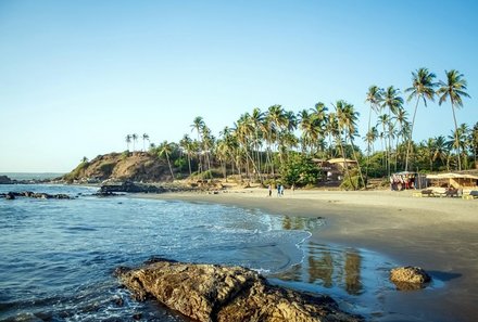 Indien mit Kindern - The Zuri White Sands Goa Resort - Strand mit Palmen