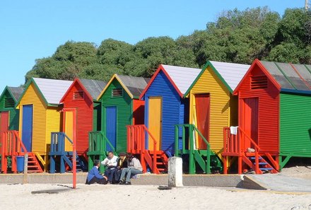 Familienreise Garden Route - Südafrika Family & Teens - Hafen Kapstadt - bunte Strandhäuser