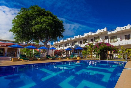 Familienreise Galapagos - Galapagos for family - Pool Hotel Fiesta