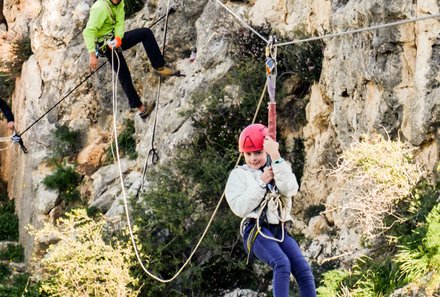 Malta Familienreise - Malta for family - Kinder beim Klettersteig