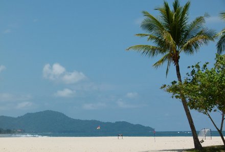 Familienreise Malaysia und Borneo - Malaysia mit Kindern - weißer Strand