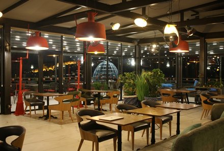 Georgien Familienreise individuell - Hotel Brim Tbilisi - Restaurant