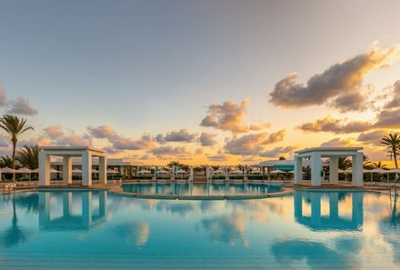 Tunesien Familienurlaub - Tunesien for family - Radisson Blue Palace Resort & Thalasso - Poollandschaft