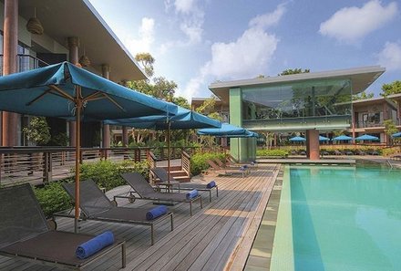 Thailand mit Kindern - Sai Kaew Beach Resort - Aussenansicht mit Pool