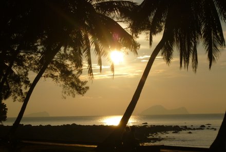 Familienreise Malaysia und Borneo - Malaysia mit Kindern - Sonnenaufgang am Strand