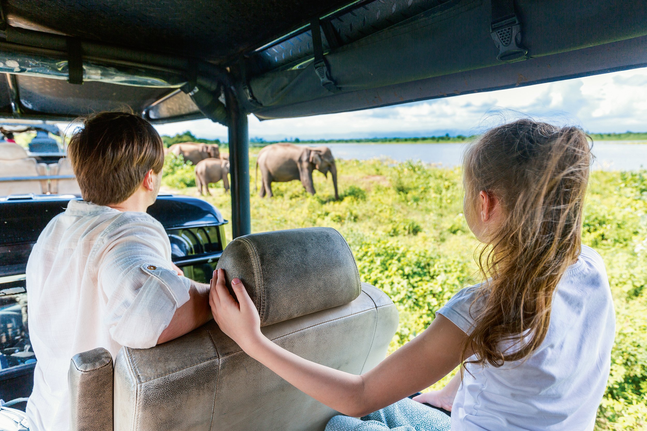 Familienreisen - Sri Lanka - Familie auf Safari