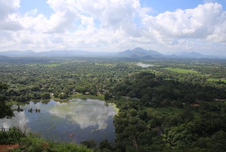 Sri Lanka young family individuell - Sri Lanka Individualreise mit Kindern - Sigiriya Felsen - Ausblick auf Landschaft