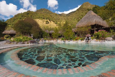 Familienreise mit Kindern- Galapagos for family - Cuicocha - Termas de Papallacta - Poolausblick