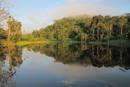 Costa Rica mit Kleinkindern - See im Urwald