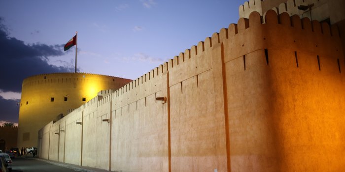 Reisebericht über den Urlaub mit Kindern im Oman - Familiengerechtes Programm auf der Oman Familienreise - Festung
