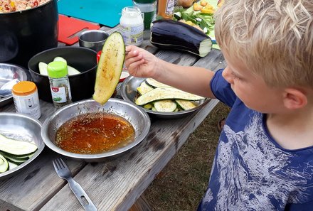Familienreise Frankreich - Frankreich for family im Kanu - Kochen