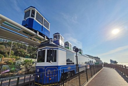 Südkorea for family - Busan - Haeundae Blue Line Train
