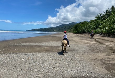 Costa Rica Familienreise - Costa Rica for family individuell - Reitausflug am Strand
