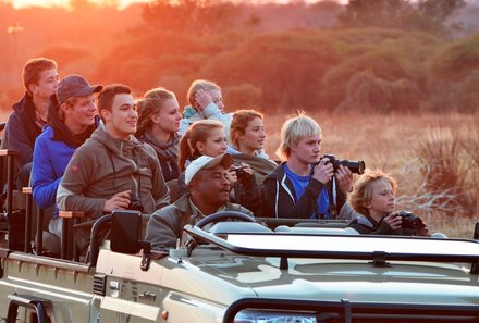 Familienurlaub Südafrika - Südafrika for family - Teens im Jeep