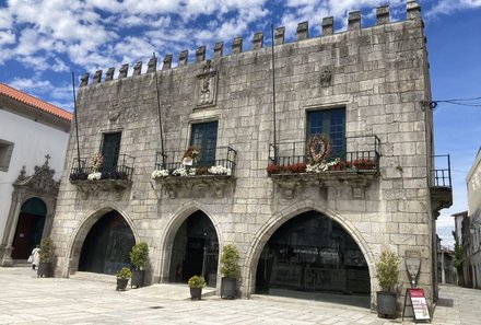 Portugal for family - Portugal mit Kindern - Balkone mit Blumen
