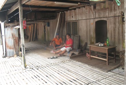 Malaysia mit Teenagern - Kampung Mongkos Langhaus - Einheimische