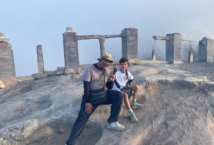 Bali mit Jugendlichen - Java & Bali Family & Teens - Vulkan Bromo - Kind mit Guide