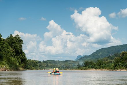 Laos und Vietnam Familienreise - Laos und Vietnam Reise mit Kindern - Nam-Khan-Fluss Aktivitäten Kajak