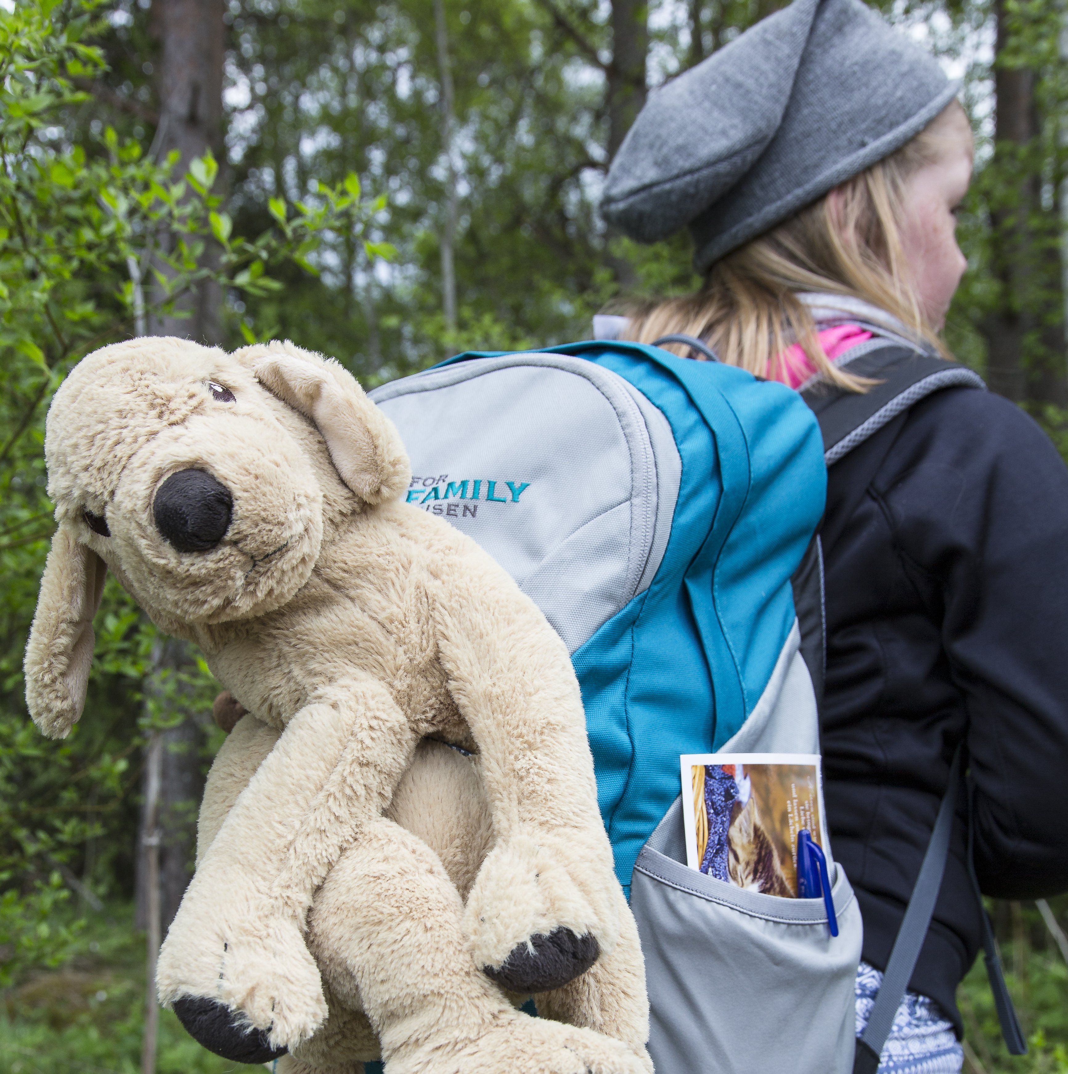 Estland mit Kindern - For Family Reisen Rucksack auf Tour