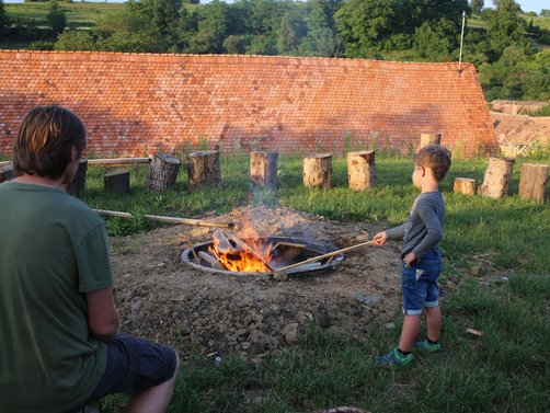Rumänien Familienurlaub - Lagerfeuer Pension Sorgenfrei in Alma Vii